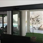 Designer Simone - Modern & Heritage Style With Office