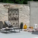 Designer Simone - Modern & Heritage Style With Office