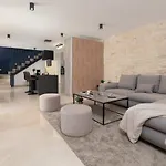 Designer Simone - Modern & Heritage Style With Office Villa