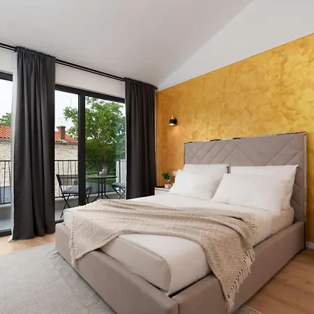 Simone - Designer - Modern & Heritage Mix - Enclosed - Office Villa