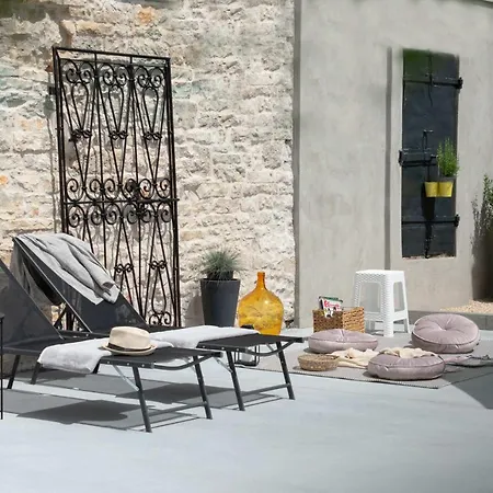 Simone - Designer - Modern & Heritage Mix - Enclosed - Office Villa