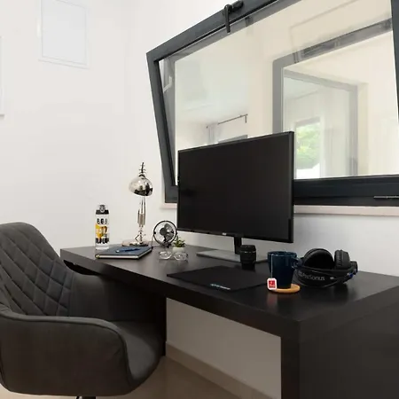 וילה Designer Simone - Modern & Heritage Style With Office