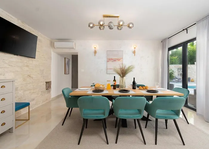 Designer Simone - Modern & Heritage Style With Office * Kringa