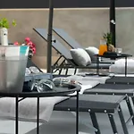 Vila Designer Simone - Modern & Heritage Style With Office