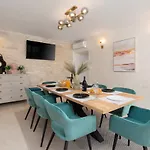 Vila Designer Simone - Modern & Heritage Style With Office