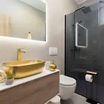 Designer Simone - Modern & Heritage Style With Office Kringa